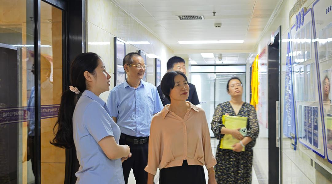 热烈欢迎河南省电器工业协会领导一行莅临驰诚电气考察指导 热烈欢迎河南省电器工业协会领导一行莅临驰诚电气考察指导