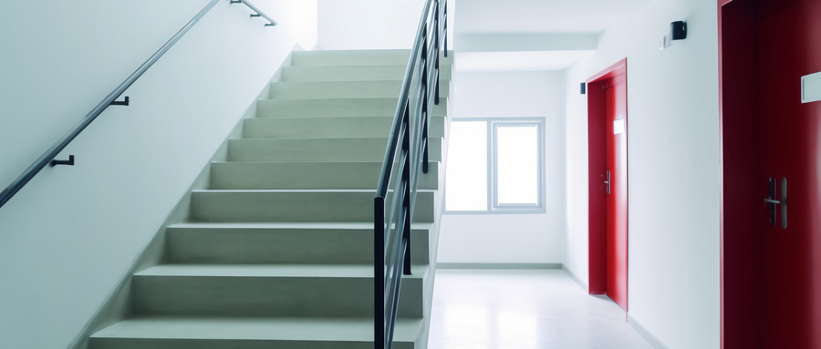 摄图网_600335466_wx_建筑大楼的疏散通道(企业商用).jpg 摄图网_600335466_wx_建筑大楼的疏散通道(企业商用).jpg