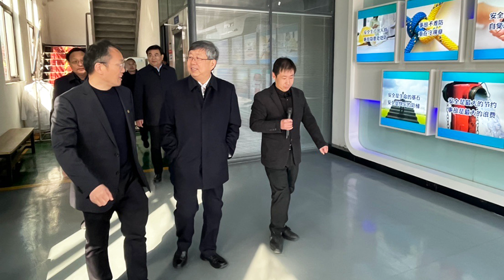 中国工程院院士、河南省政协副主席刘炯天一行莅临许昌驰诚调研