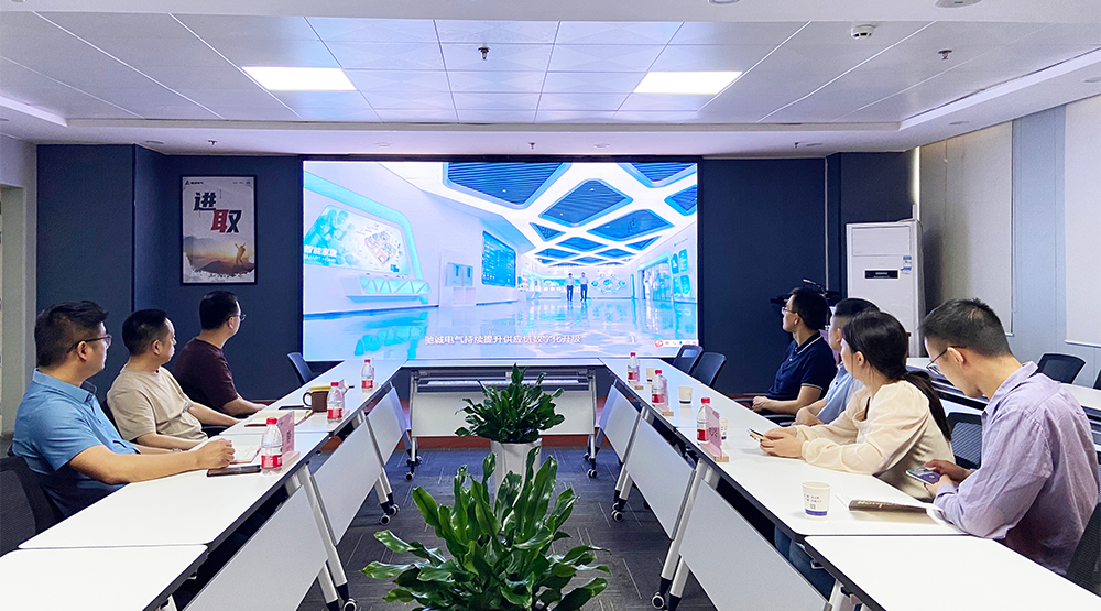 热烈欢迎河南省工信厅领导莅临驰诚电气调研指导