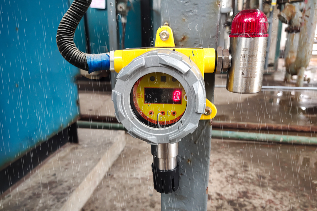 暴风雨天气 如何解决气体探测器进水问题？