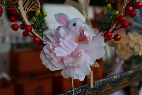 悬挂的小兔子花灯1739326197400.jpg 悬挂的小兔子花灯1739326197400.jpg